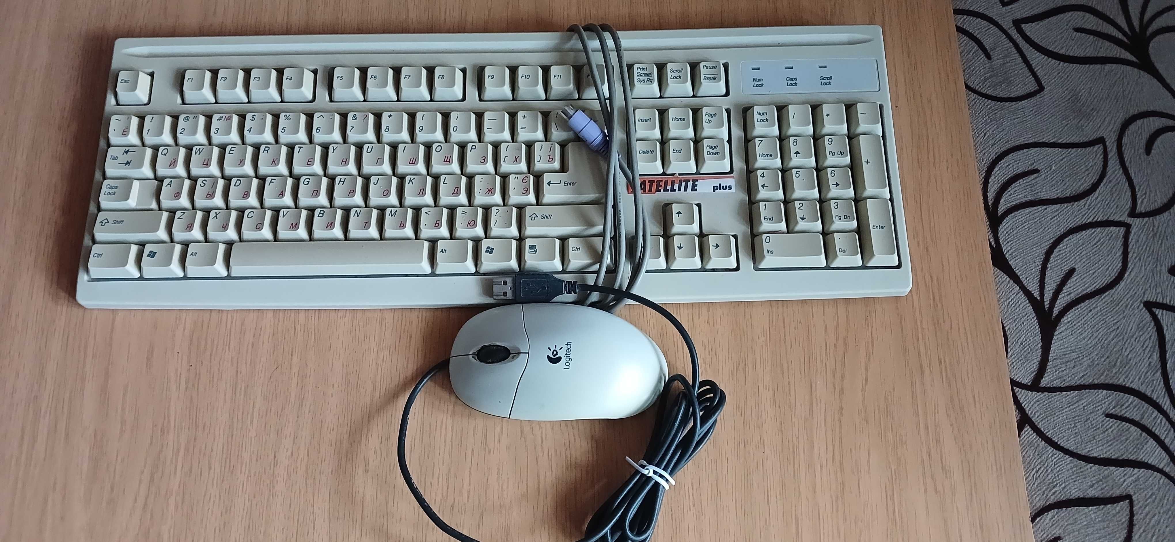 Монитор 19" LG Flatron W1942S-PF.