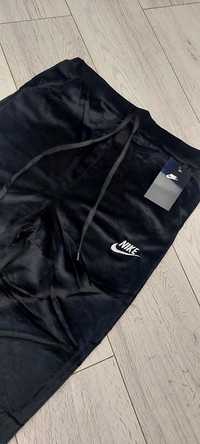 Dresy welurowe Nike XS , S