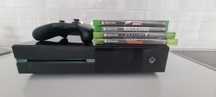 Xbox one z padem i 4 grami