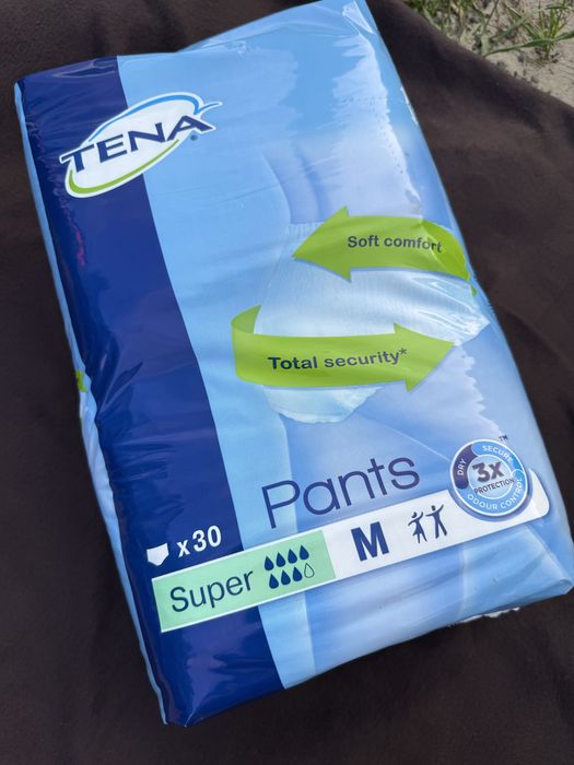 4 op 120 szt Tena majtki pampersy wciągane M super