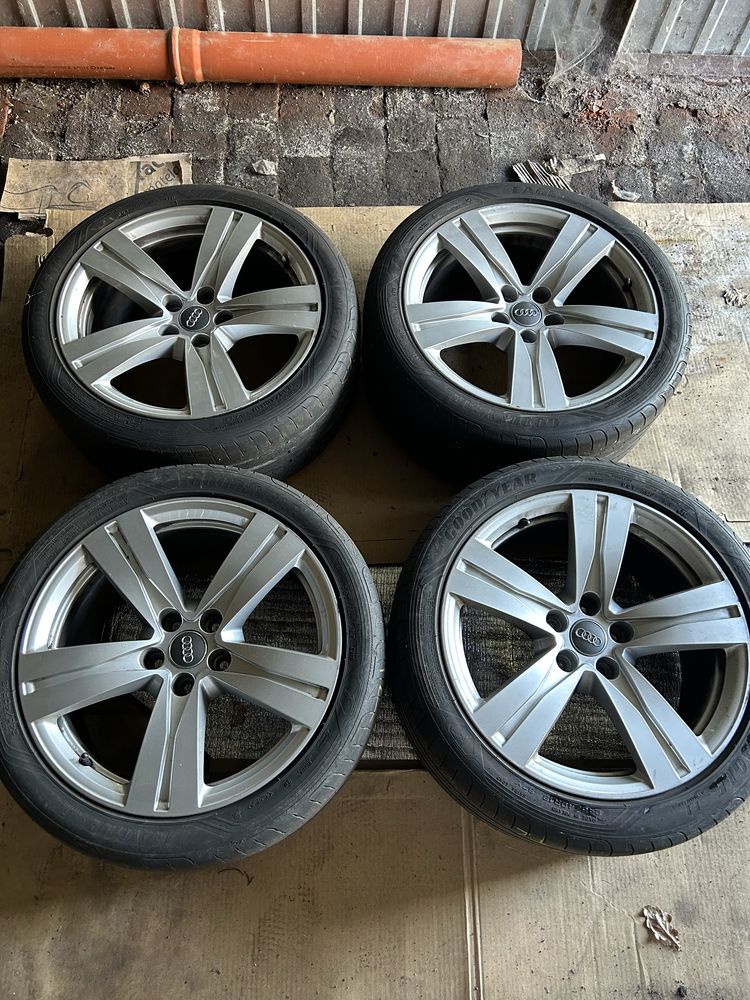 Felgi z oponami 245/40R18 Audi