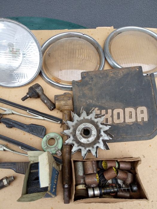 Sprzedam lampę do skody s 100