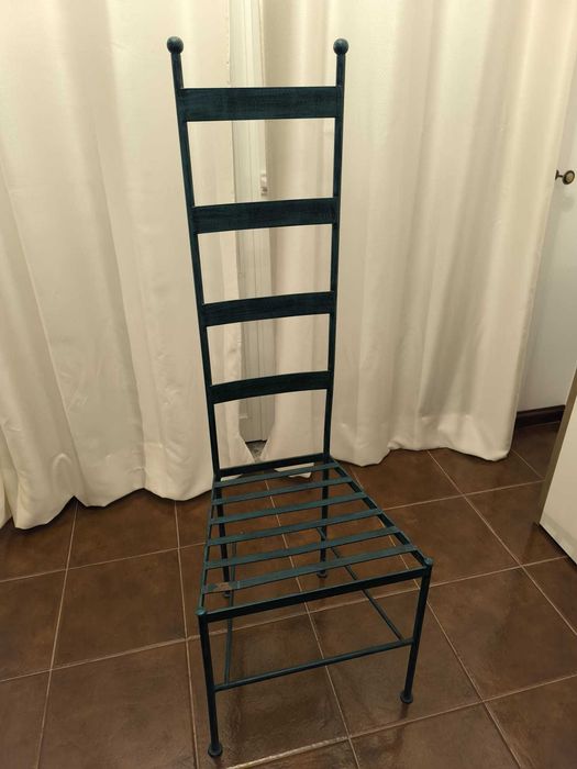 cadeiras e movel TV para ceder