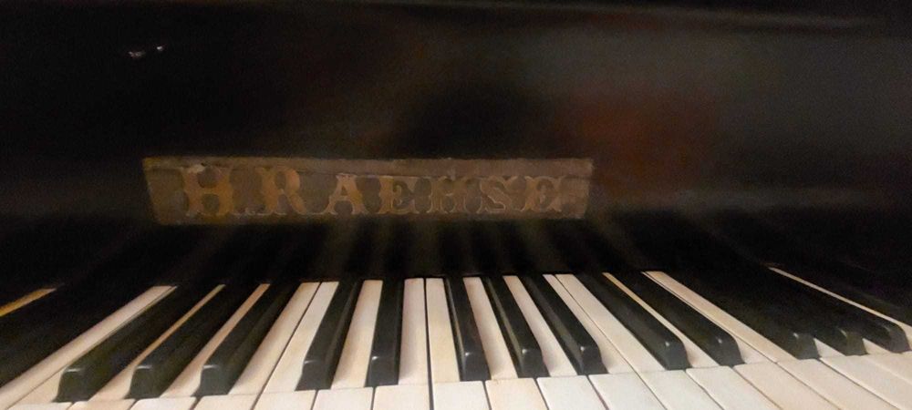 Fortepian H. Raehse