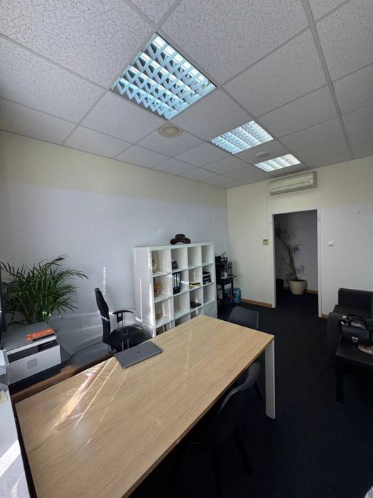 Do wynajęcia lokal 16 m², z meblami