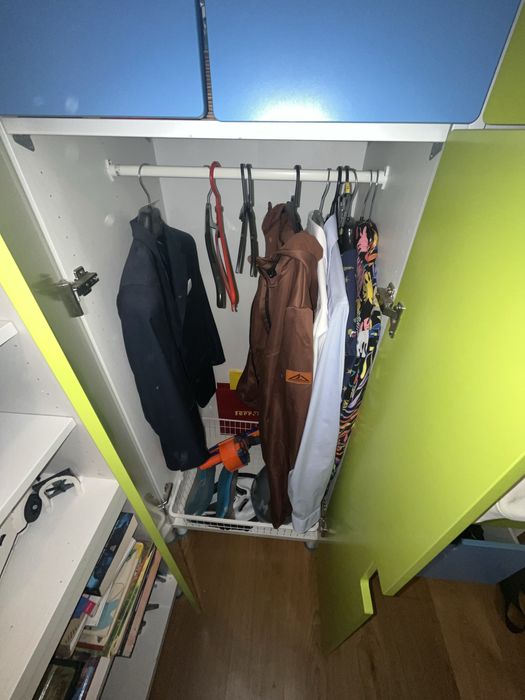 Meble dziecięce IKEA szafa połki szuflady zielone niebieskie