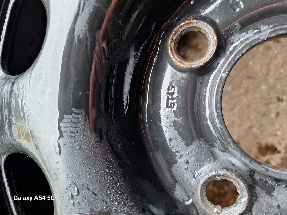 Sprzedam 4 felgi stalowe