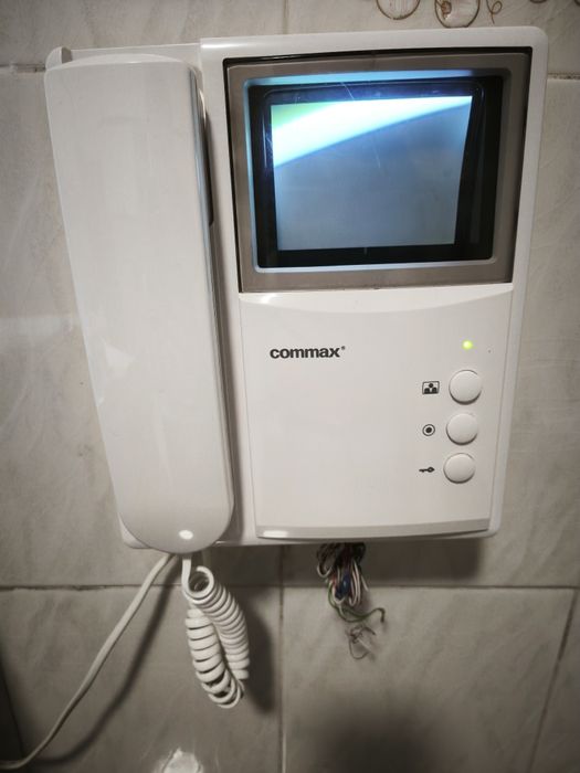 Video porteiro Commax DPV-4KE p&b fios