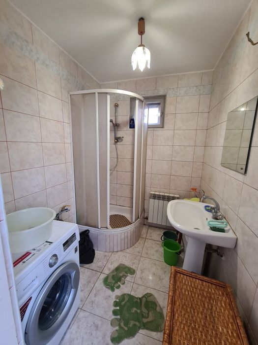 Здається в оренду кімната  у 3х кім-ній  квартирі