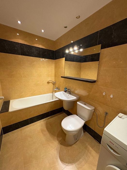 WYNAJMĘ mieszkanie 3 pok z miejscem w hali garażowej OSTROROGA Leszno