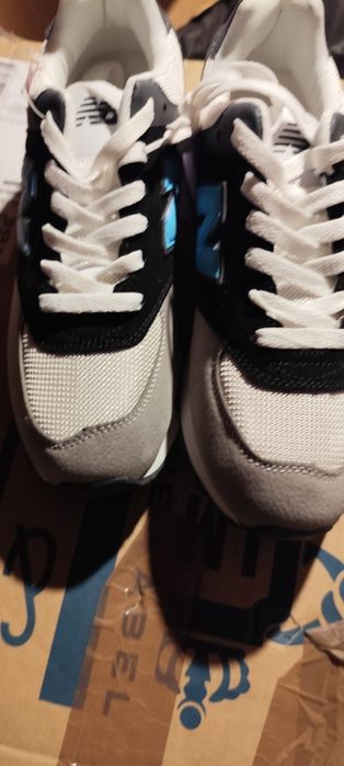 Nowe buty sportowe, damskie 39