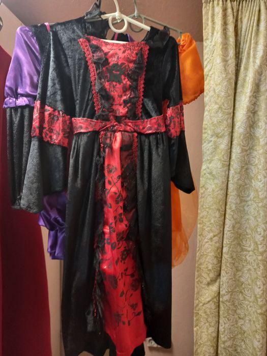 Прокат карнавальних  костюмів