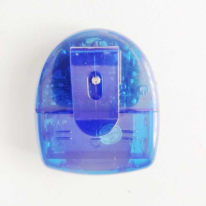 Radio FM a pilhas AAA 6x7cm com auriculares e caixa