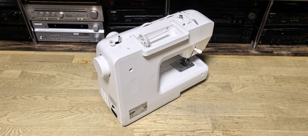 Швейна машинка SilverCrest SNM 33