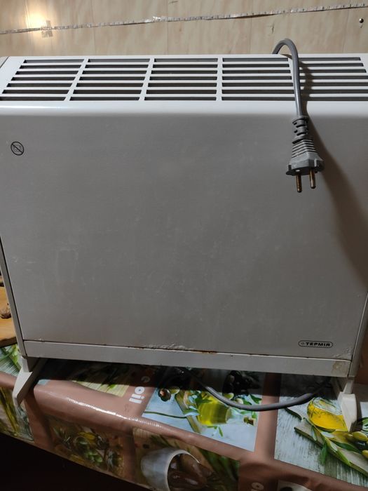 Єл.конвектор работает от 220