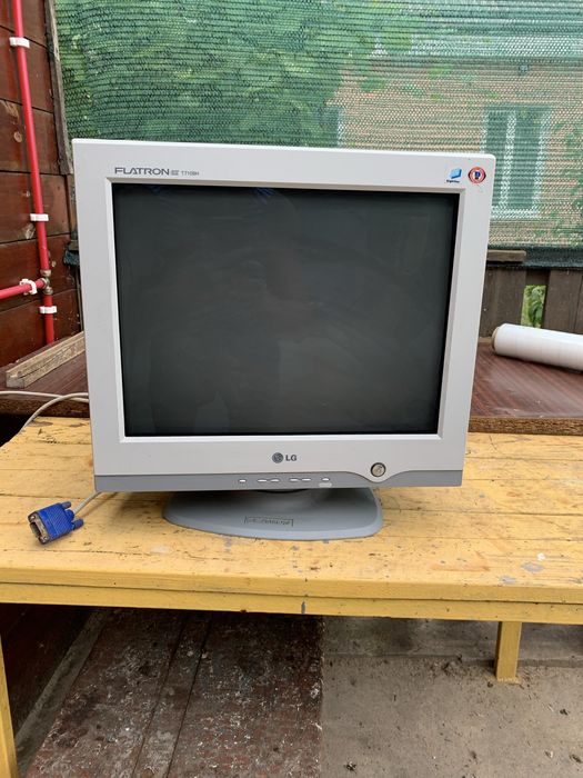 Монітор LG
