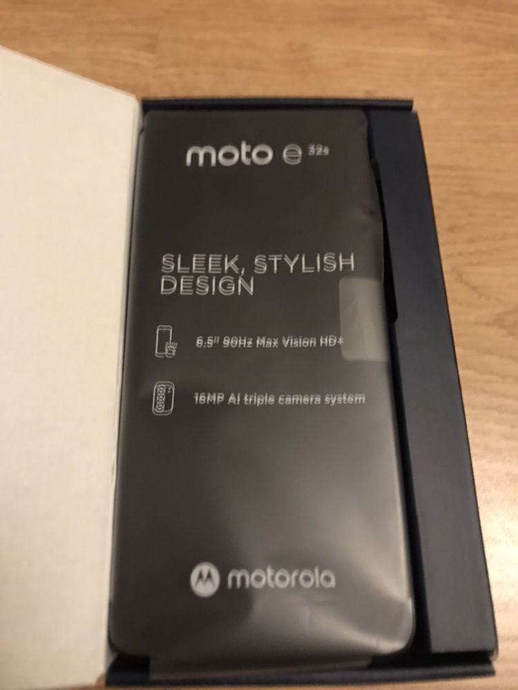 Motorola e32s NOWY 3/32GB z dokumentami oryginał