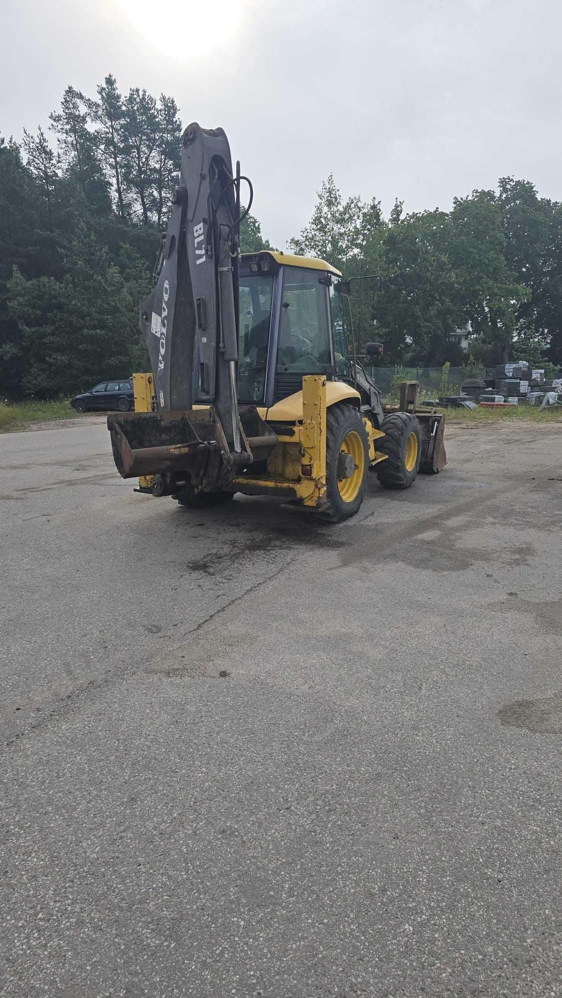 koparko-ładowarka volvo BL1271