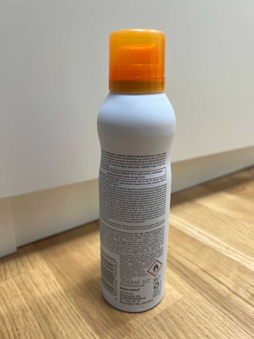 ZESTAW 2 SZTUK: Eucerin Sun Spray Oil Control SPF 50