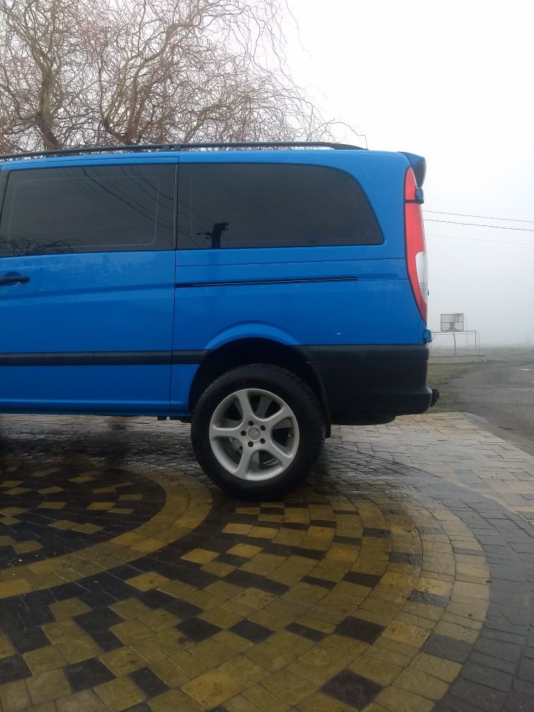 Mercedes Benz Vito Viano 4*4 4 matic 9 місць бус повний привід джип