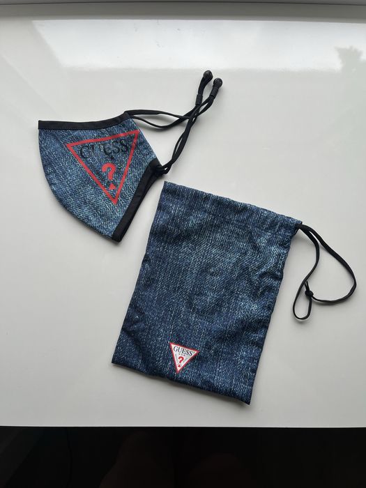 Guess zestaw maseczka i etui