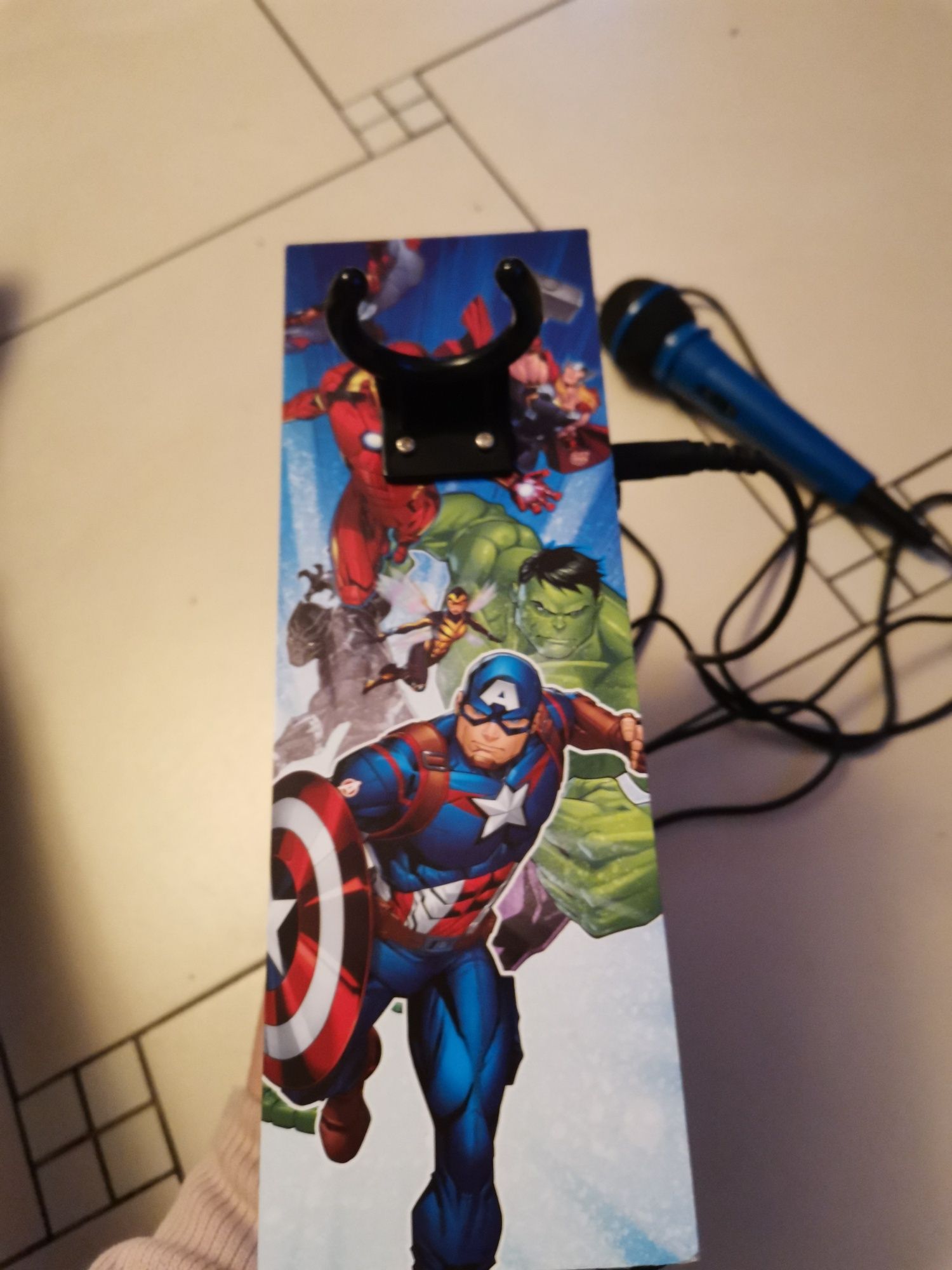 Głośnik z mikrofonem Avengers muzyka karaoke