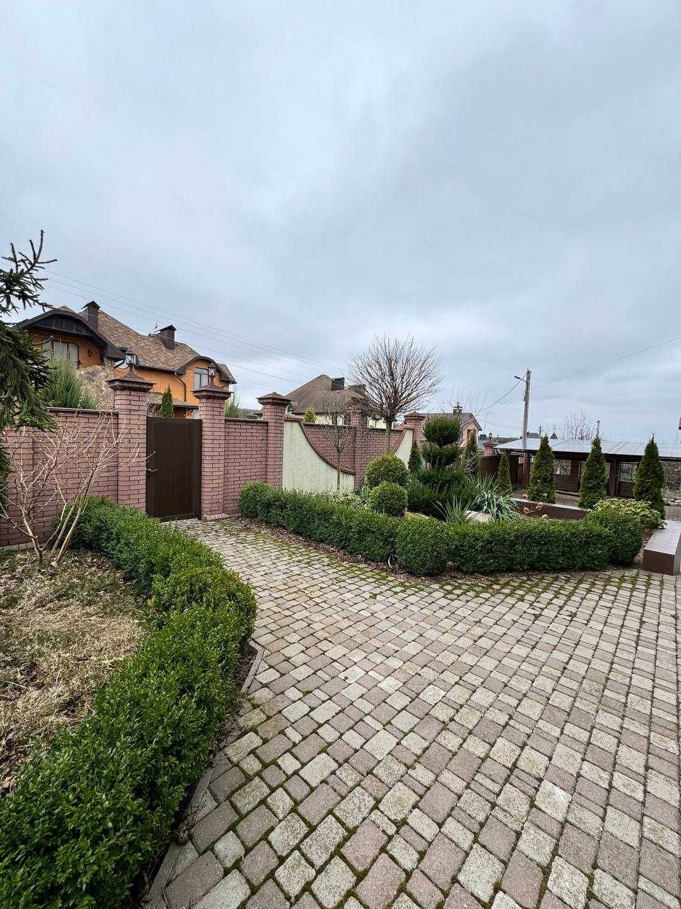 Продаж будинку з ділянкою на 20 соток,Озерна.площа 444 кв.м, 5 кімнат.