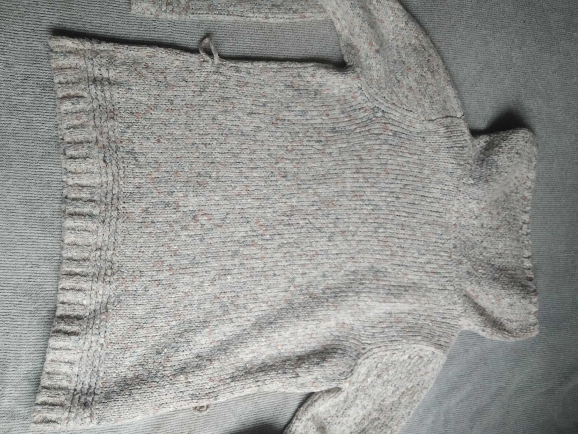 Sweter beżowy zimowy