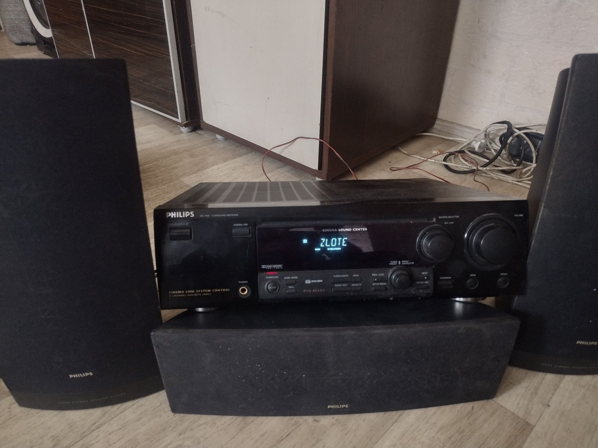 Amplituner kina domowego Philips