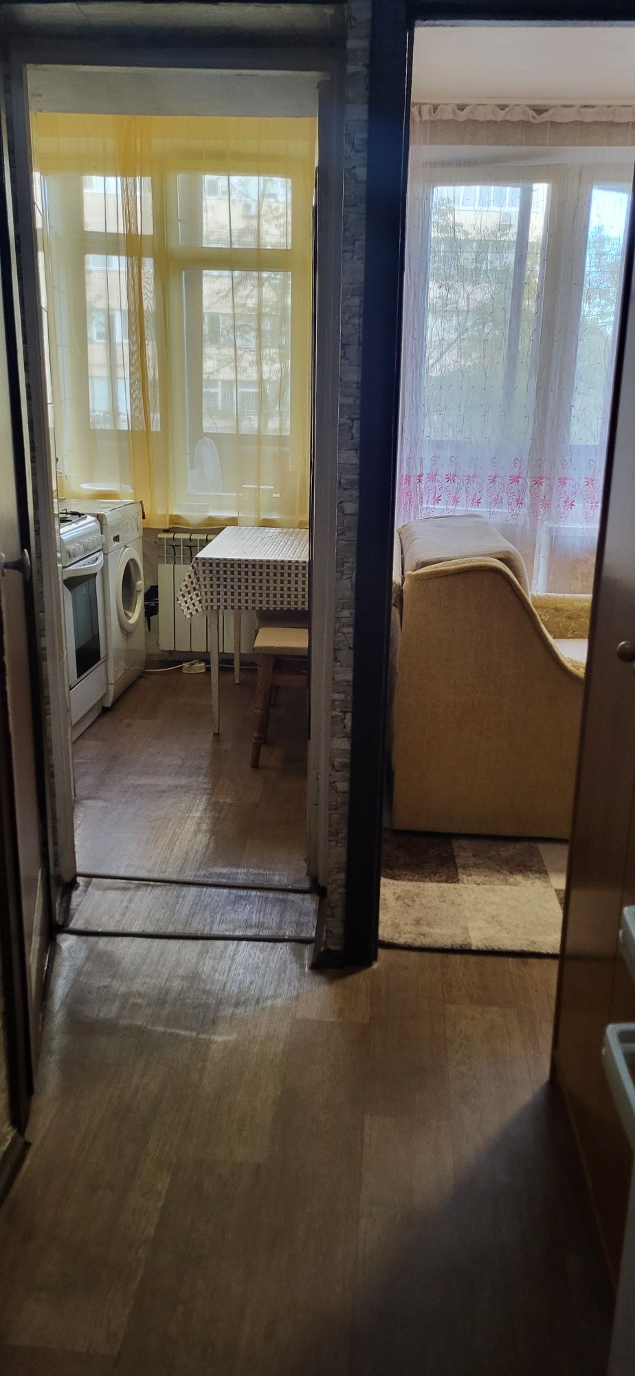 1 кімн пр-кт Повітрофлотський 62. Ціна від місяця.(доба 550 грн)