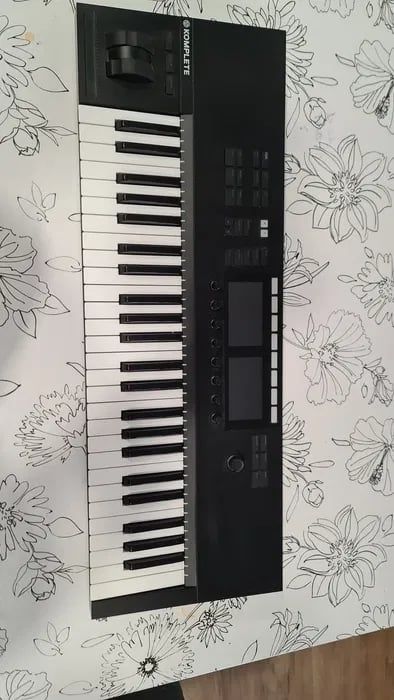Native Instruments Kontrol S49 mk2 + Komplete Ultomate 12