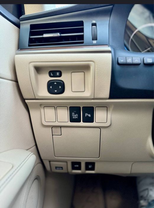 Lexus ES -300 гарний стан