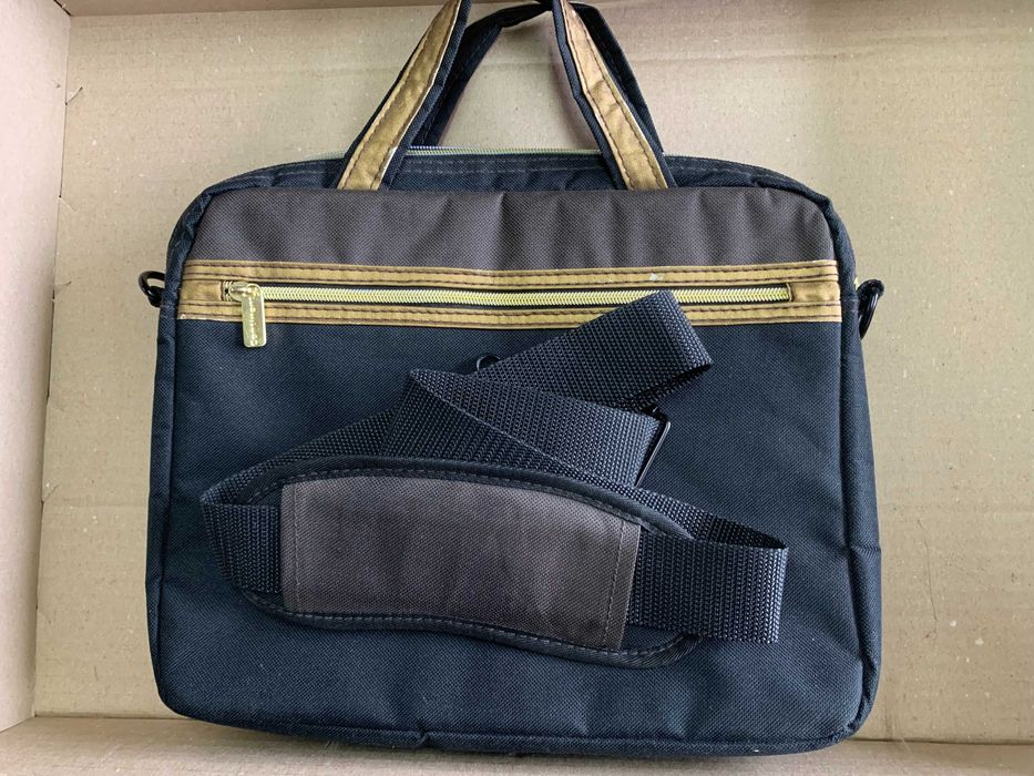 Сумка для ноут/макбука практично нова