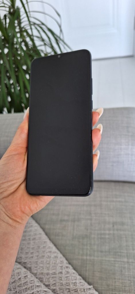 Телефон oppo 15s