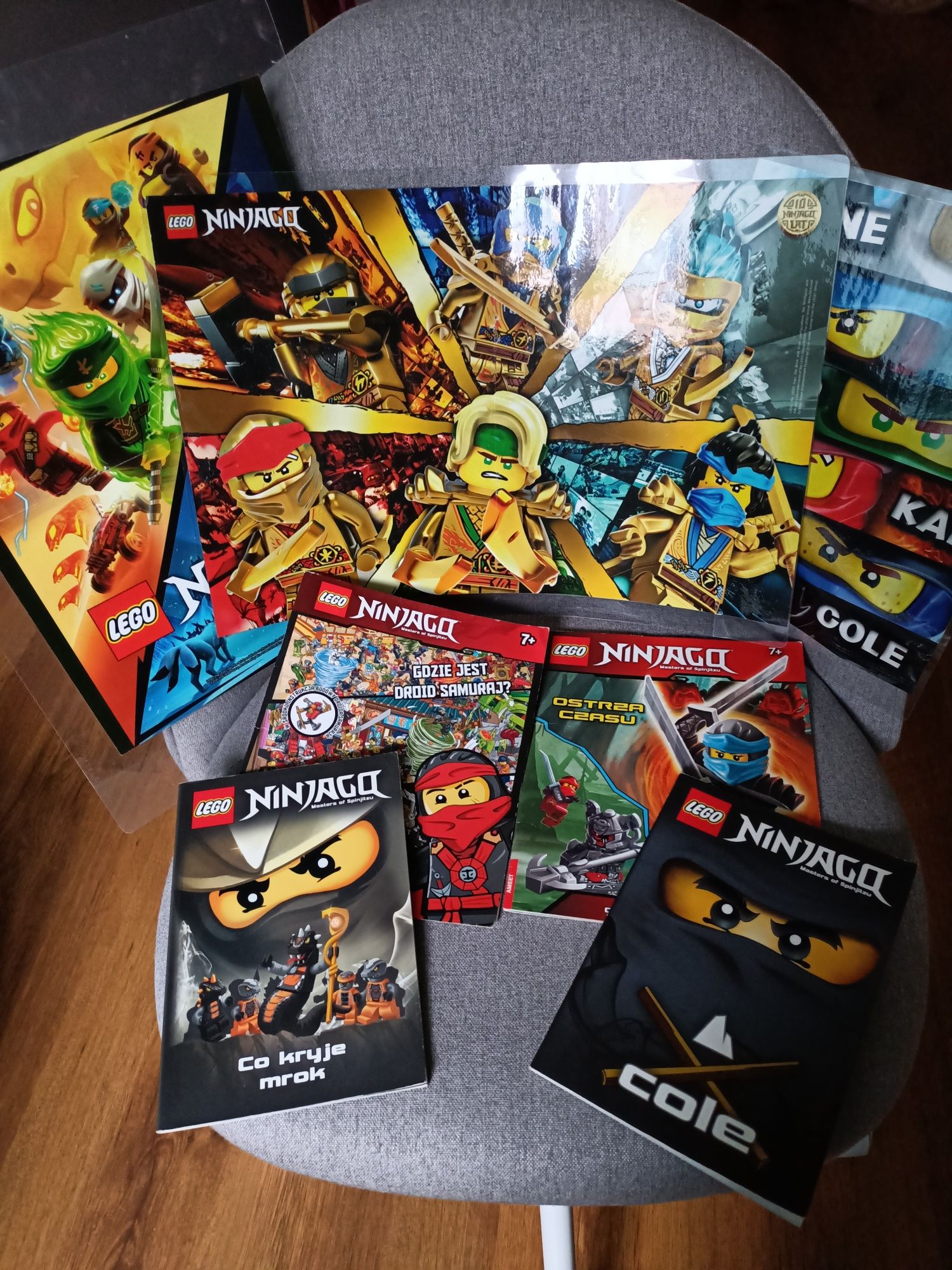 Zestaw LEGO Ninjago Cole komiksy obrazki