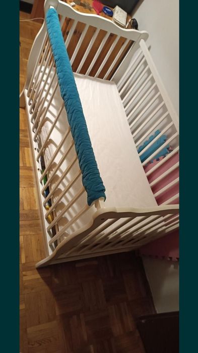 Продам колиску,стільчик для годування та автокрісло