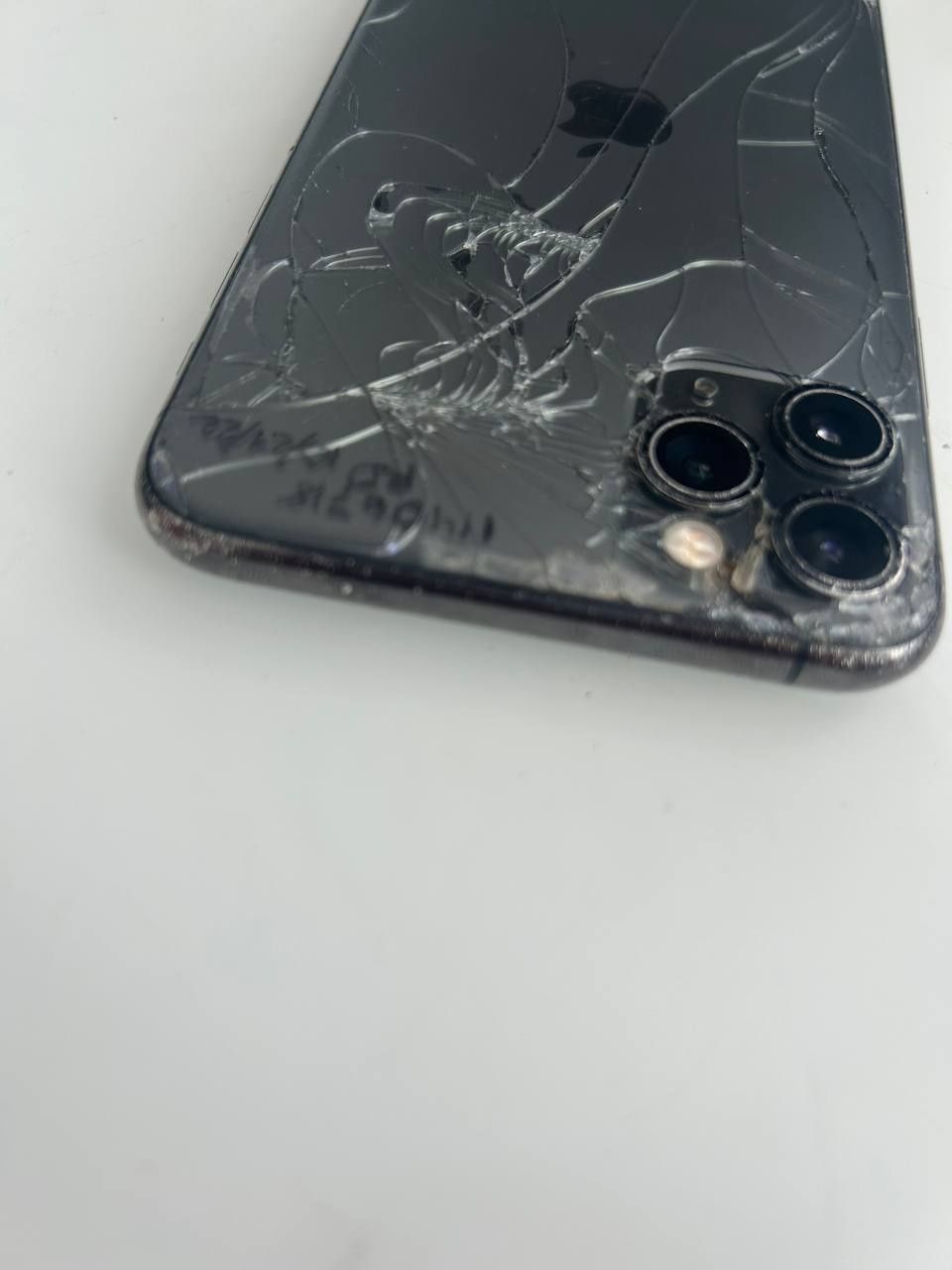 Iphone 11 pro max icloud lock