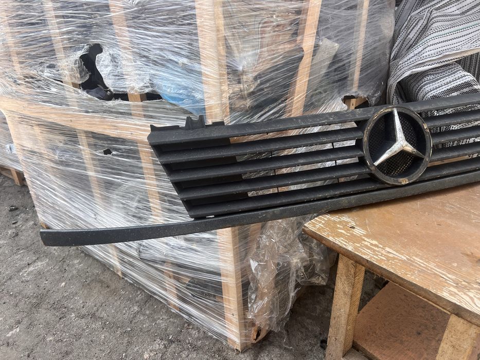Решетка радиатора Mercedes Benz Vito 638 мерседес вито 638