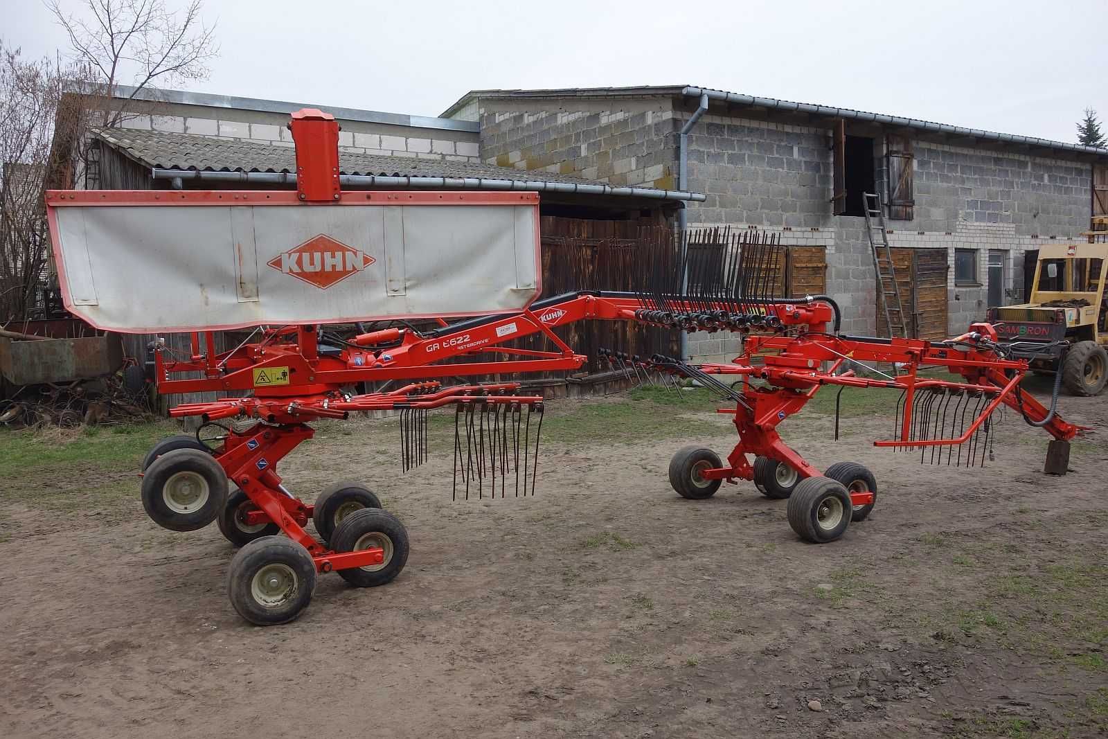 Zgrabiarka Kuhn GA 6522 Masterdrive, dwie karuzele, tandemy