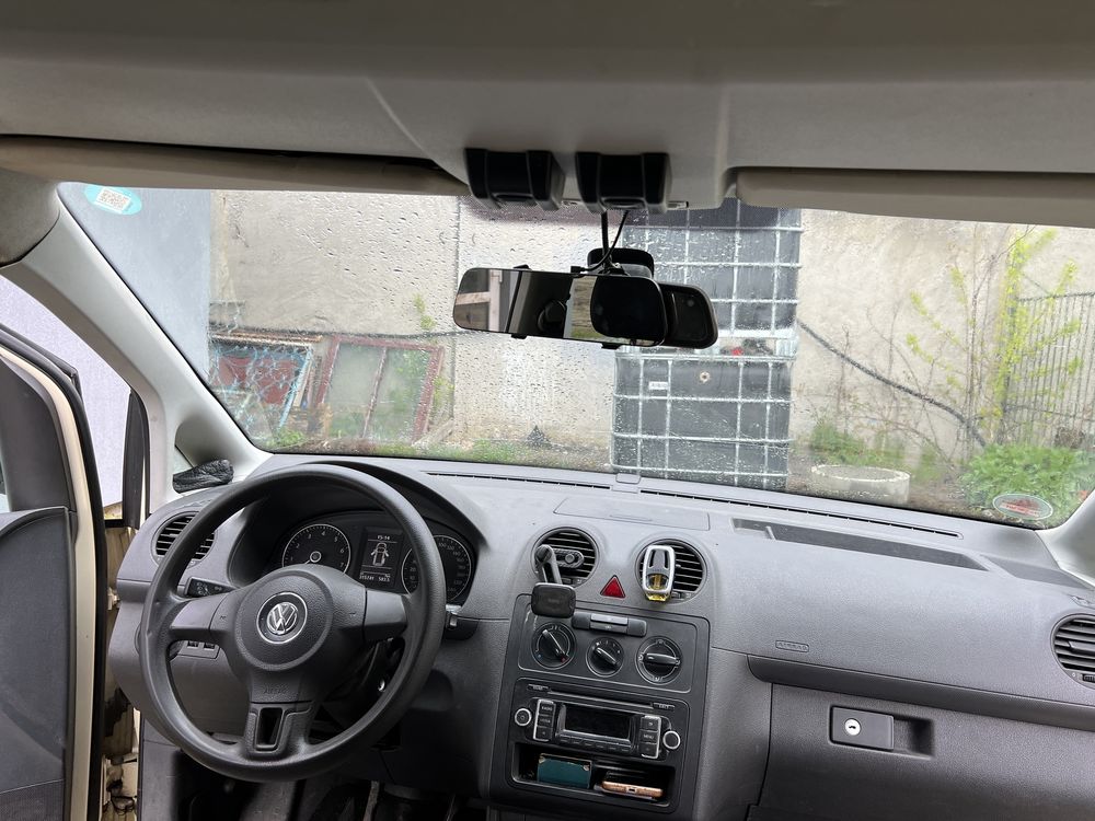 Volkswagen Caddy Maxi база. Газ/бензин