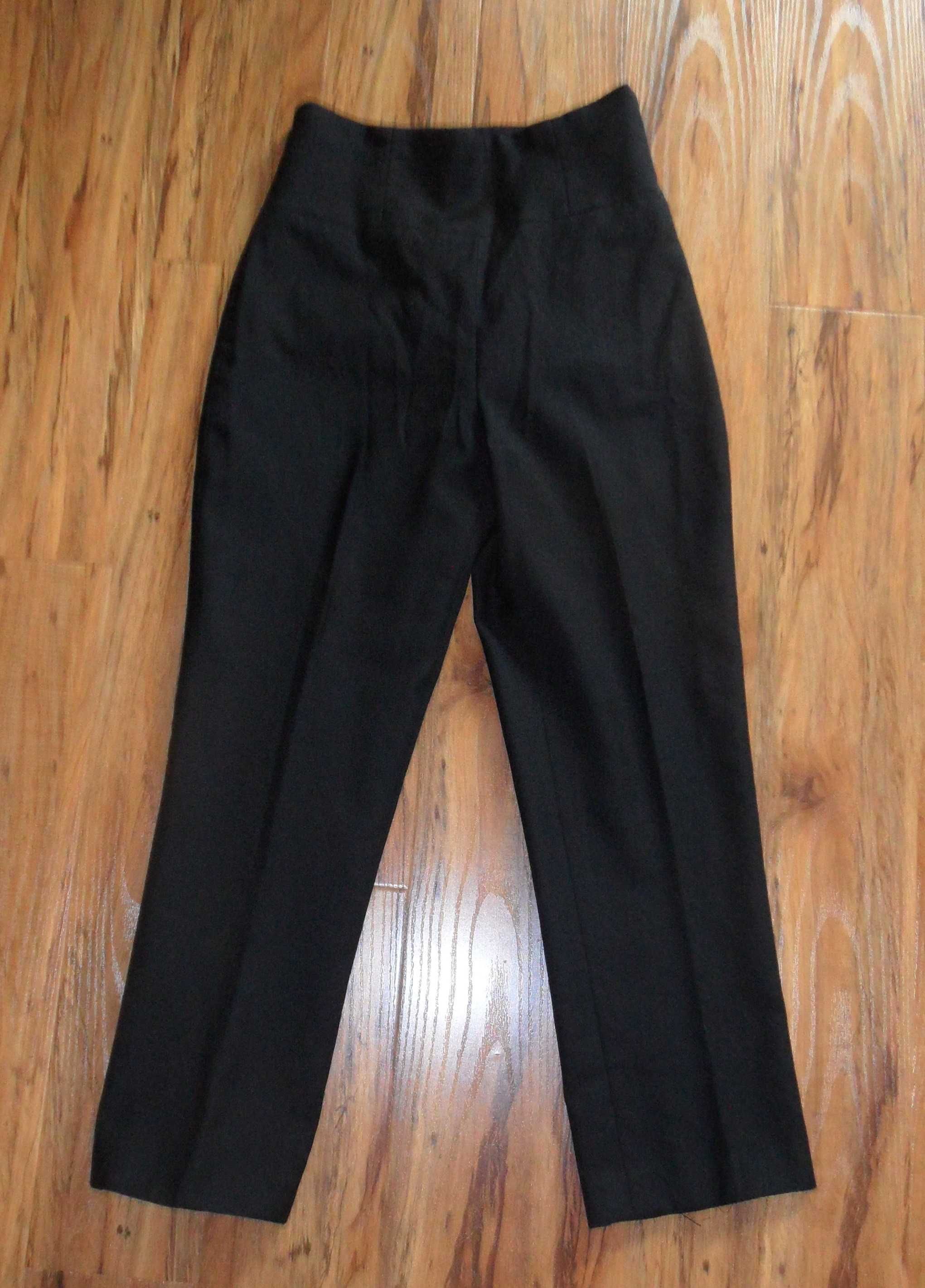 czarne spodnie z wysokim stanem firmy monnari stan bdb rozmiar xs