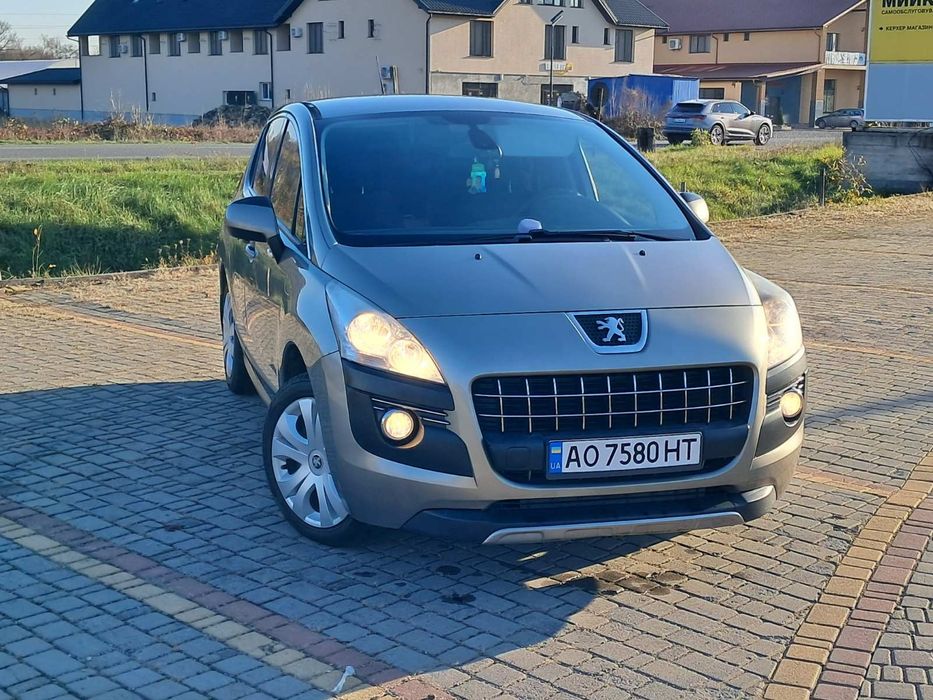 PEUGEOT 3008 Авто
