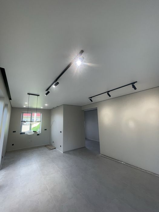 Натяжні стелі натяжниє потолки