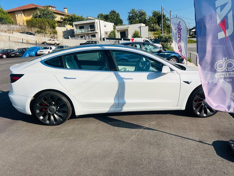 Tesla Model 3 Long Range AWD Dual Motor Performance