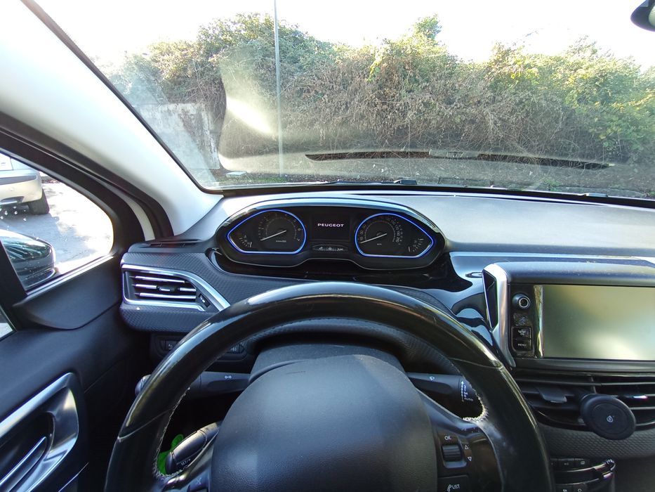 Peugeot 2008 1.6 vti