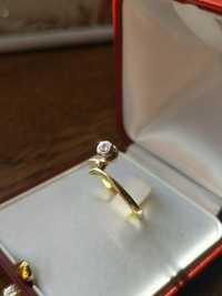 złoty pierścionek z brylantem złoto 585 14K Brylant 

Złoty pierścione