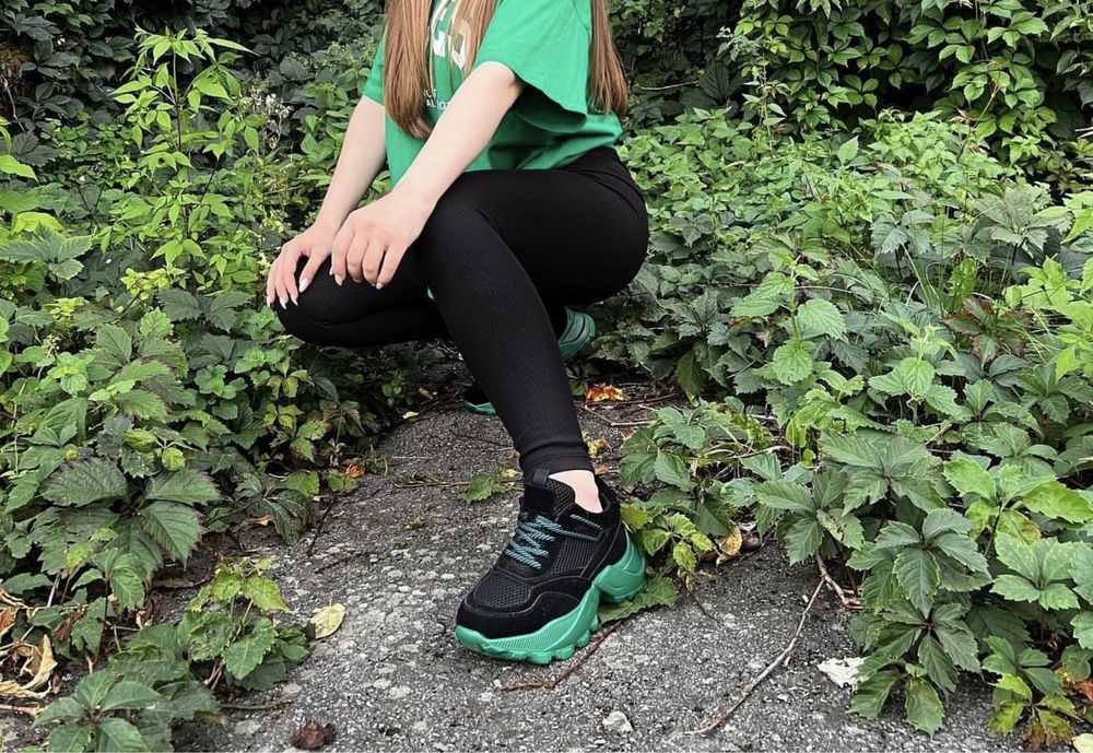 Кросівки зелені