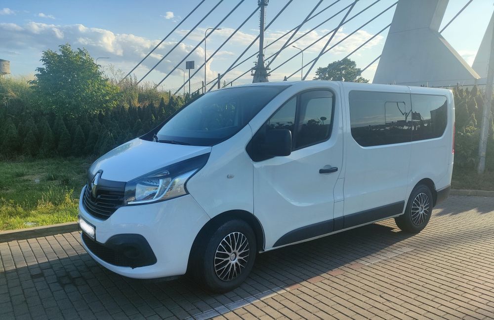 TRAFIC 9miejc 2018 lub Zamienię na małe auto BUS PO SERWISIE!