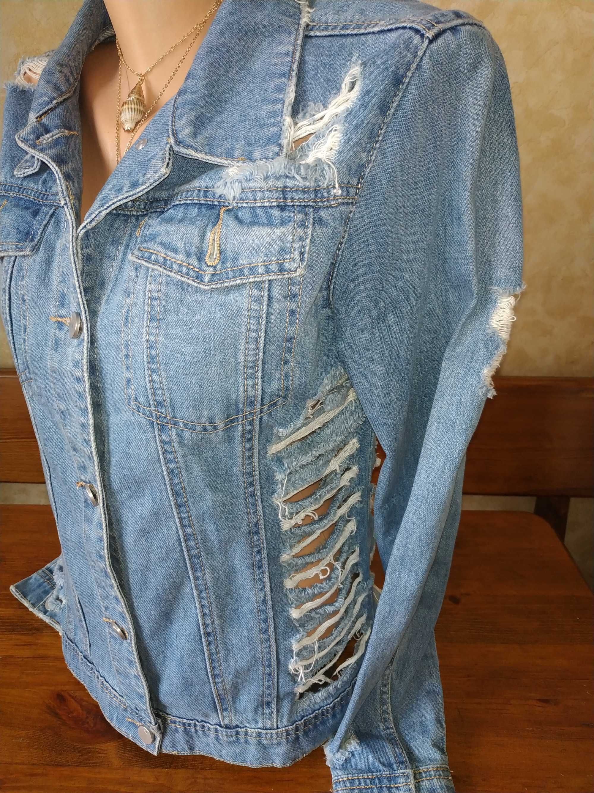 Очень классная женская рваная джинсовая косуха Missguided размер M(38)