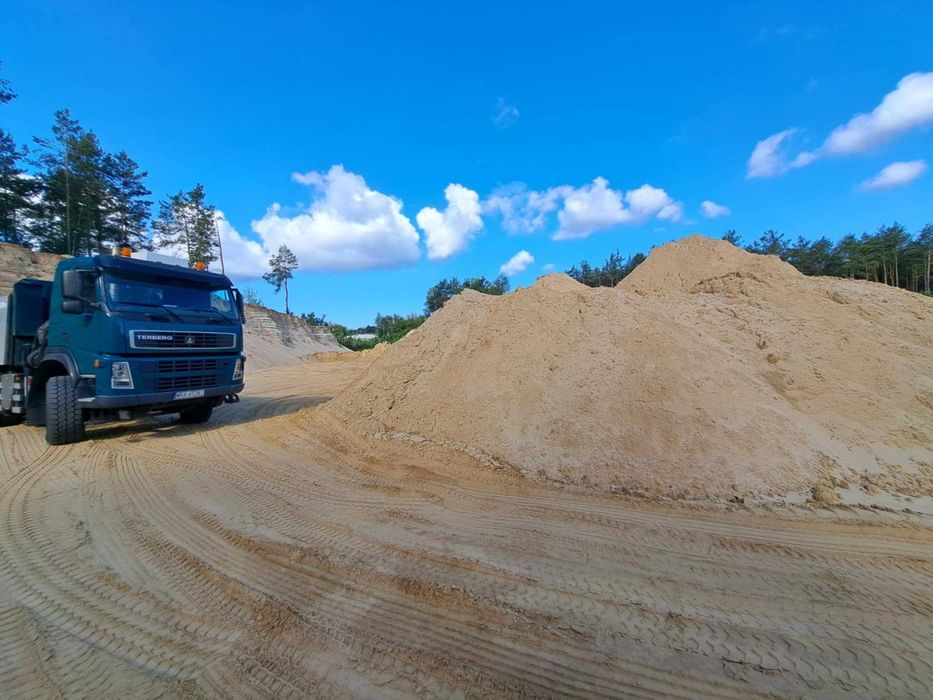 Usługi dzwigowe HDS + łyżka chwytakowa  Wywrotka 6x6 Transport